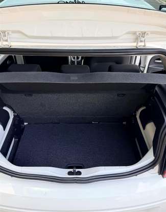 VOLKSWAGEN-UP-2016