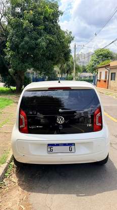 VOLKSWAGEN-UP-2016