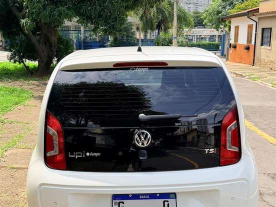 VOLKSWAGEN-UP-1.0 TSI MOVE UP 12V FLEX 4P MANUAL VOLKSWAGEN-UP-2016