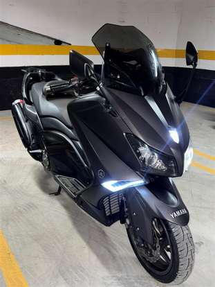 YAMAHA-TMAX-2014