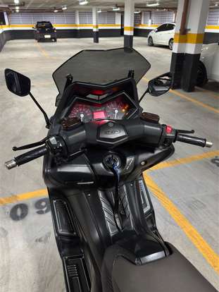 YAMAHA-TMAX-2014