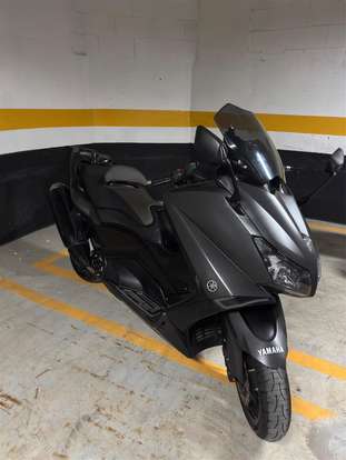 YAMAHA-TMAX-2014