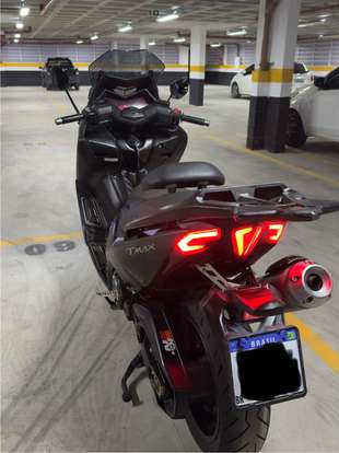 YAMAHA-TMAX-2014