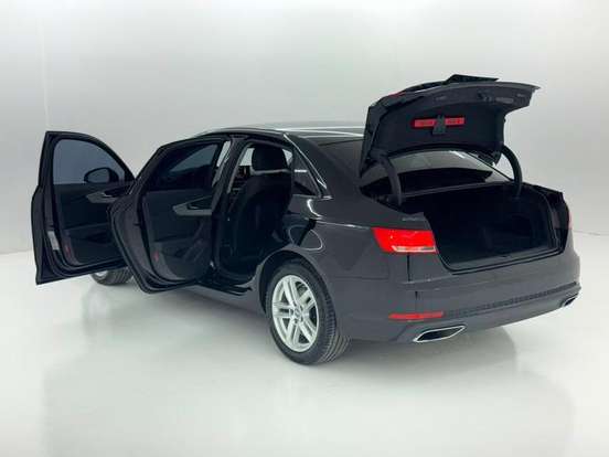 AUDI-A4-2019