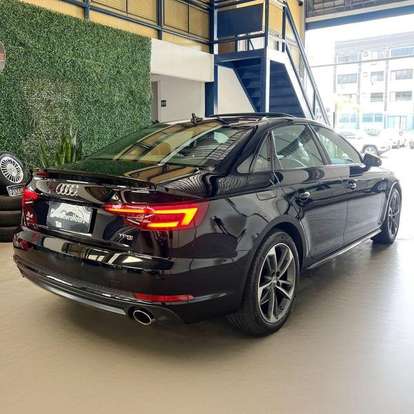 AUDI-A4-2017