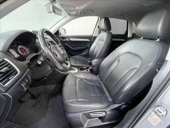 AUDI-Q3-2015
