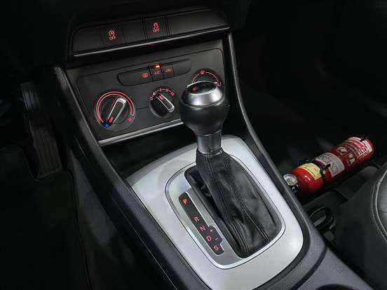 AUDI-Q3-2015