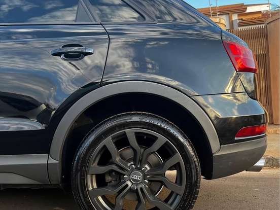 AUDI-Q3-1.4 TFSI AMBITION GASOLINA 4P S TRONIC AUDI-Q3-2015