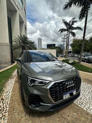 AUDI-Q3-2023
