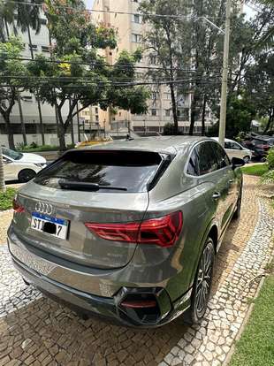 AUDI-Q3-2023
