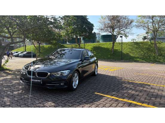 BMW-320i-2016
