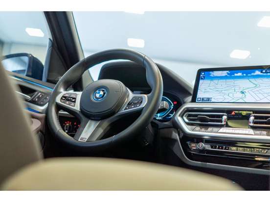 BMW-iX3-ELÉTRICO M SPORT BMW-iX3-2024