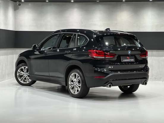 BMW-X1-2021