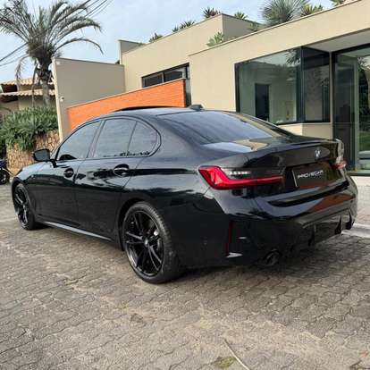 BMW-320i-2023