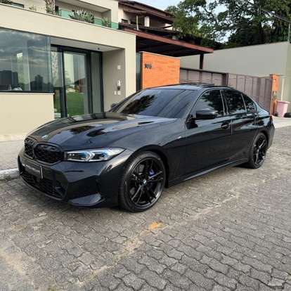 BMW-320i-2023