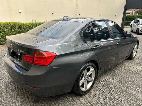 BMW-320i-2.0 SPORT GP 16V TURBO GASOLINA 4P AUTOMÁTICO BMW-320i-2013
