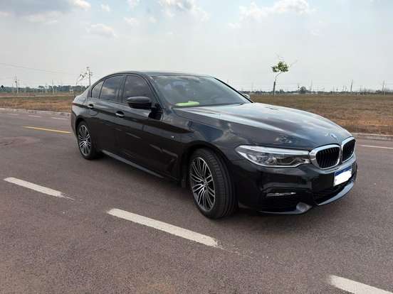 BMW-540i-2018