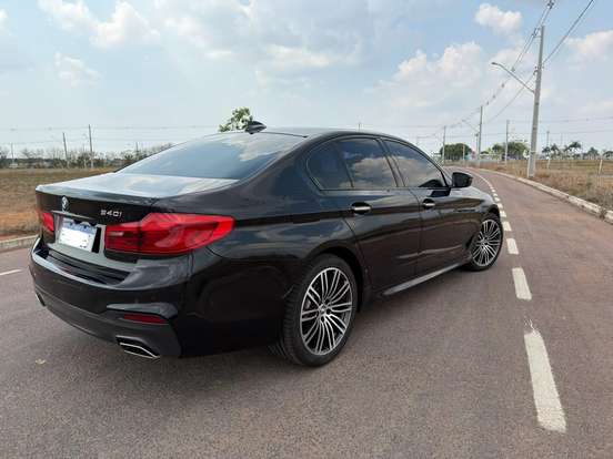 BMW-540i-3.0 24V TURBO GASOLINA M SPORT AUTOMÁTICO BMW-540i-2018