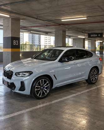 BMW-X4-2022