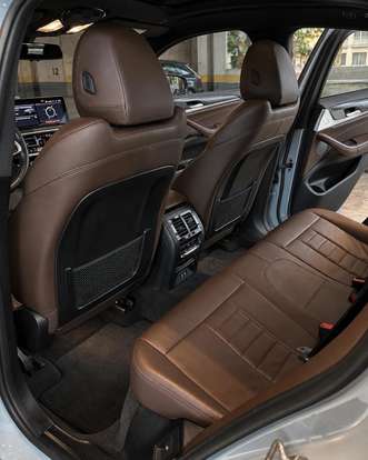 BMW-X4-2022