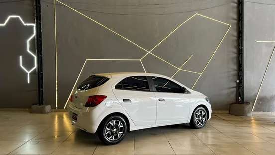 CHEVROLET-ONIX-2019