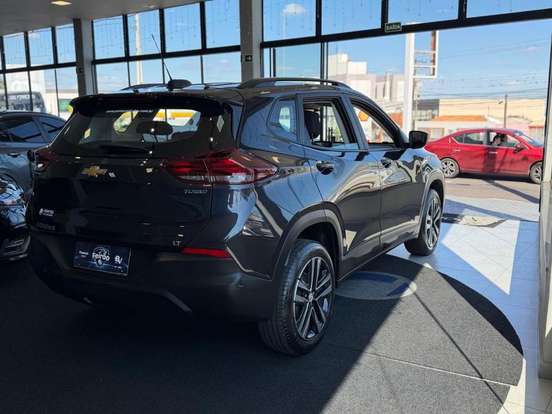 CHEVROLET-TRACKER-2024