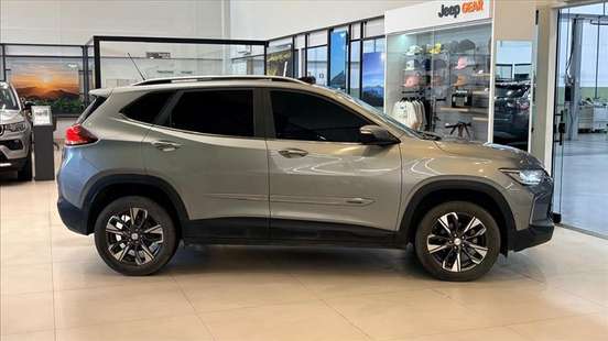 CHEVROLET-TRACKER-2023