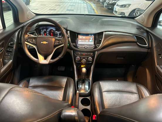 CHEVROLET-TRACKER-2017