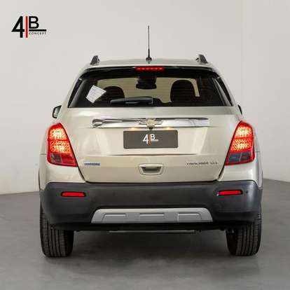 CHEVROLET-TRACKER-2015