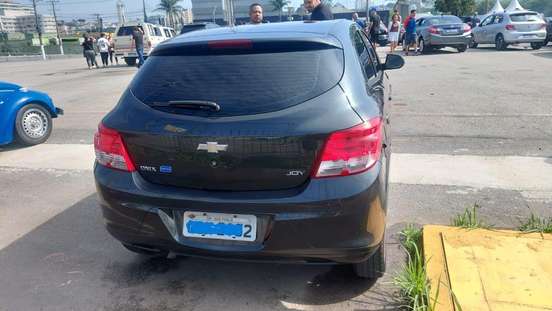CHEVROLET-ONIX-2018