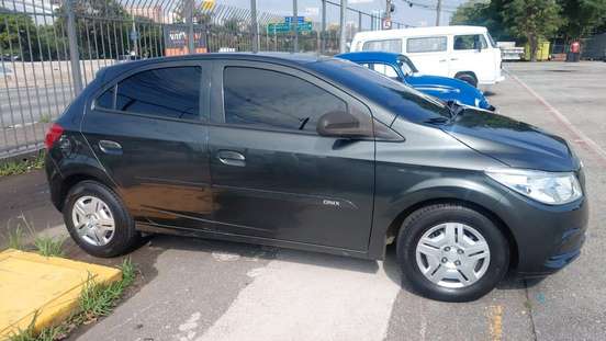 CHEVROLET-ONIX-2018