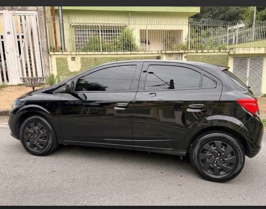 CHEVROLET-ONIX-2015