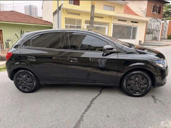 CHEVROLET-ONIX-2015