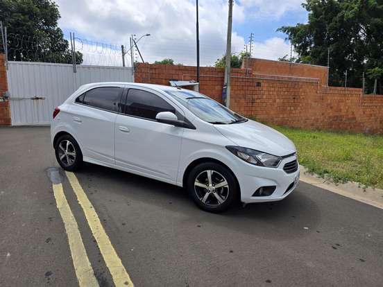 CHEVROLET-ONIX-2018