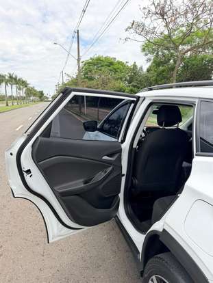 CHEVROLET-TRACKER-2023
