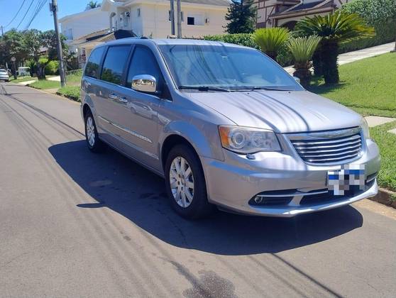 CHRYSLER TOWN & COUNTRY 3.6 LIMITED V6 24V GASOLINA 4P AUTOMÁTICO