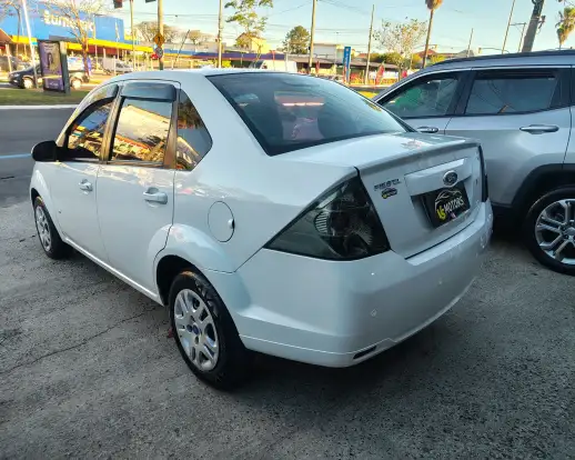 FORD-FIESTA-2013