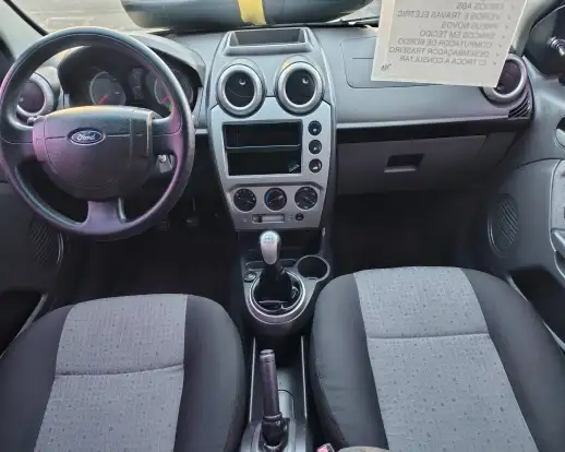 FORD-FIESTA-2013