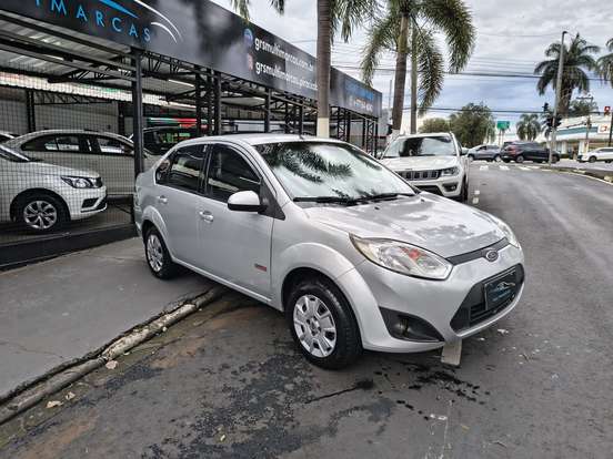 FORD-FIESTA-2012