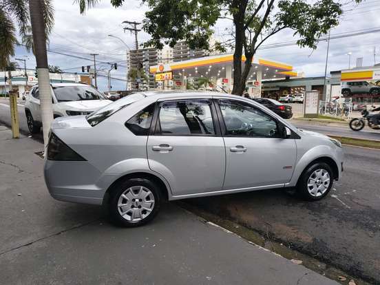 FORD-FIESTA-2012
