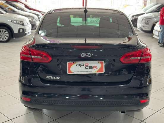 FORD-FOCUS-2017