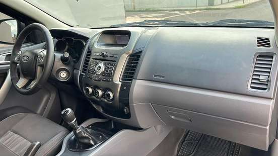 FORD-RANGER-2013