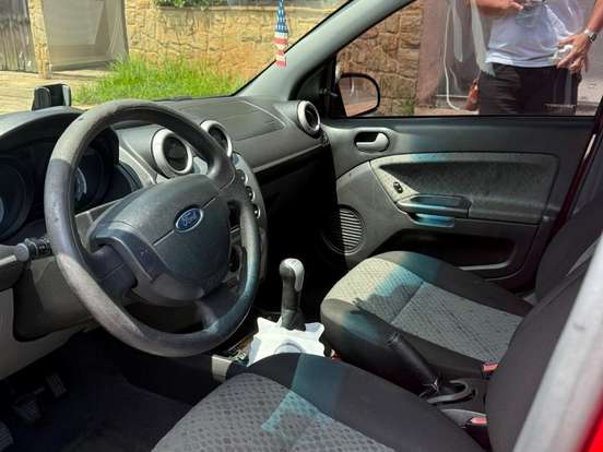 FORD-FIESTA-1.0 ROCAM SE PLUS 8V FLEX 4P MANUAL FORD-FIESTA-2013