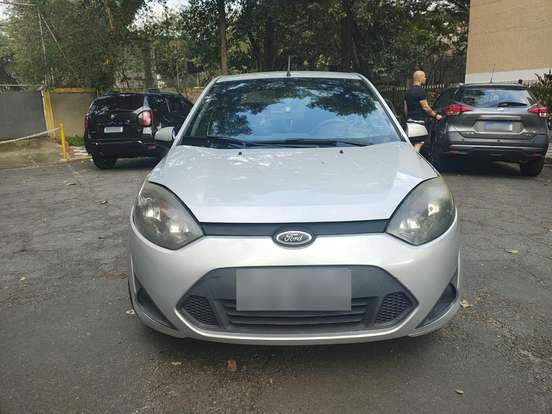FORD-FIESTA-2013