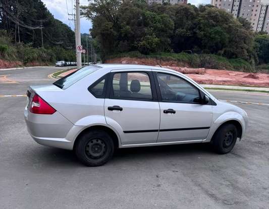 FORD-FIESTA-2006