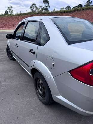 FORD-FIESTA-2006
