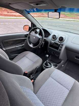 FORD-FIESTA-2006