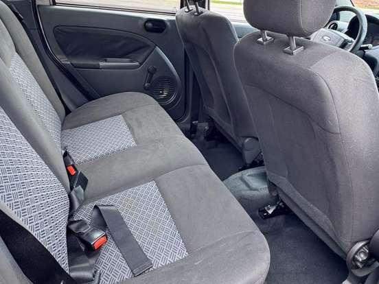 FORD-FIESTA-1.6 MPI SEDAN 8V FLEX 4P MANUAL FORD-FIESTA-2006