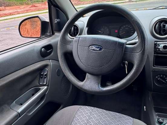 FORD-FIESTA-1.6 MPI SEDAN 8V FLEX 4P MANUAL FORD-FIESTA-2006