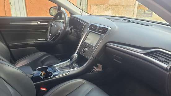 FORD-FUSION-2014